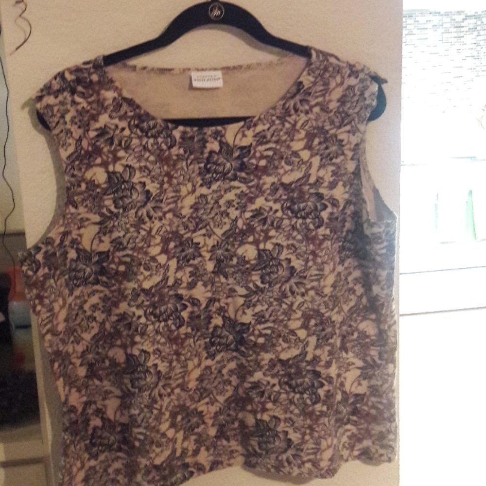T shirt top